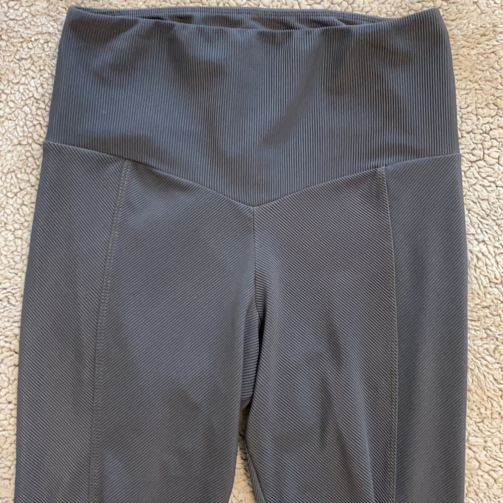Onzie | Sweetheart Rib High Rise Legging Slate Grey - Picture 7 of 10